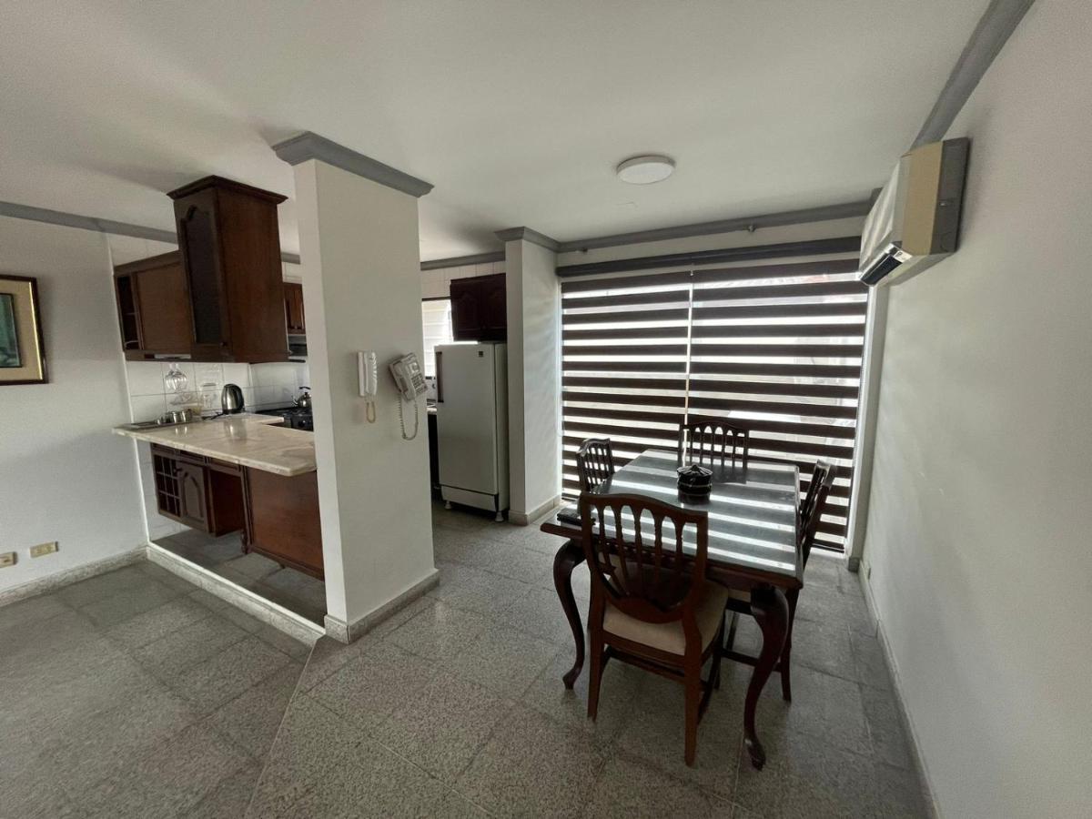 Tradicion Apartment Santa Cruz de La Sierra Bagian luar foto